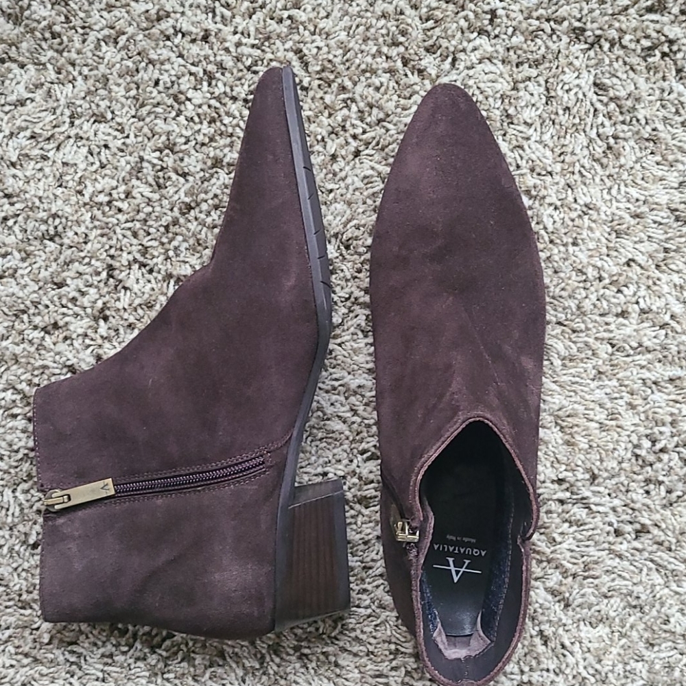 NEW Aquatica brown suede booties 9.5